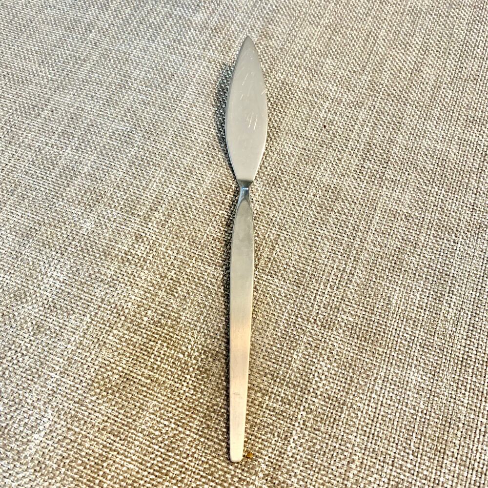 Oneida Community Stainless Older Satinique Butter Knife Stainless MCM Crocker
